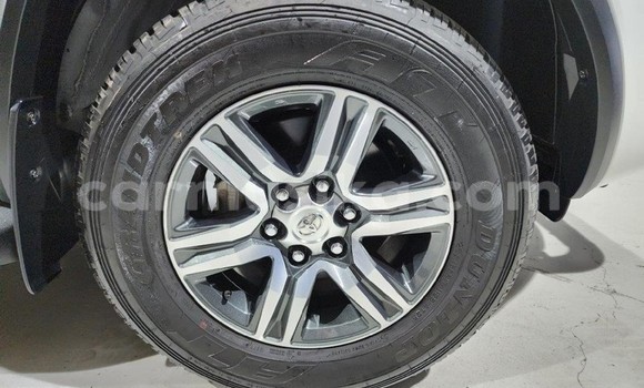 Nunua Ilio tumika Toyota Fortuner Nyeupe Gari ndani ya Beitbridge nchini Matabeleland Kusini Nunua Ilio tumika Toyota Fortuner Nyeupe Gari ndani ya Beitbridge nchini Matabeleland Kusini