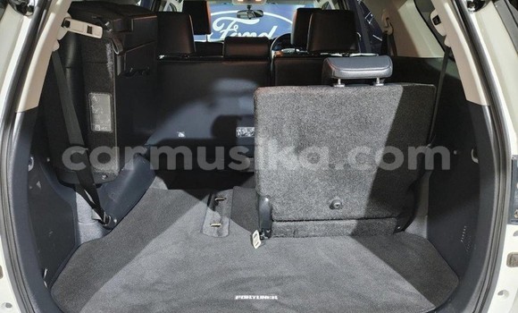 Nunua Ilio tumika Toyota Fortuner Nyeupe Gari ndani ya Beitbridge nchini Matabeleland Kusini Nunua Ilio tumika Toyota Fortuner Nyeupe Gari ndani ya Beitbridge nchini Matabeleland Kusini