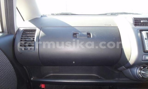 Buy Used Honda Fit Silver Car in Beitbridge in Matabeleland South Buy Used Honda Fit Silver Car in Beitbridge in Matabeleland South