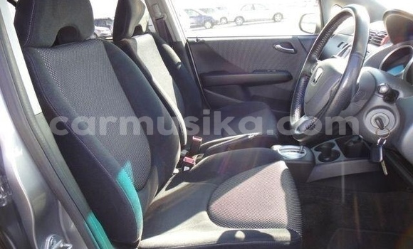 Buy Used Honda Fit Silver Car in Beitbridge in Matabeleland South Buy Used Honda Fit Silver Car in Beitbridge in Matabeleland South