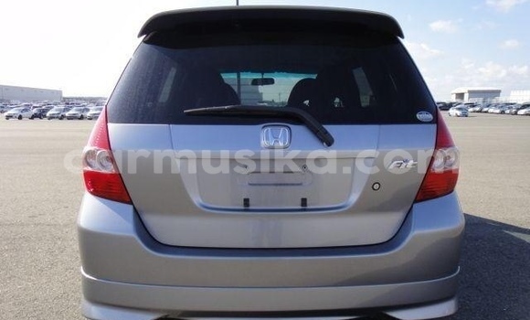 Buy Used Honda Fit Silver Car in Beitbridge in Matabeleland South Buy Used Honda Fit Silver Car in Beitbridge in Matabeleland South