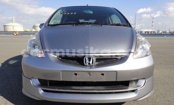 Buy Used Honda Fit Silver Car in Beitbridge in Matabeleland South Buy Used Honda Fit Silver Car in Beitbridge in Matabeleland South