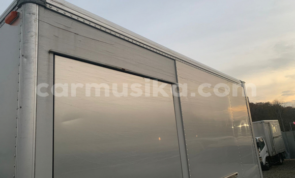 Nunua Ilio tumika Toyota HiAce Nyingine Lori ndani ya Beitbridge nchini Matabeleland Kusini Nunua Ilio tumika Toyota HiAce Nyingine Lori ndani ya Beitbridge nchini Matabeleland Kusini