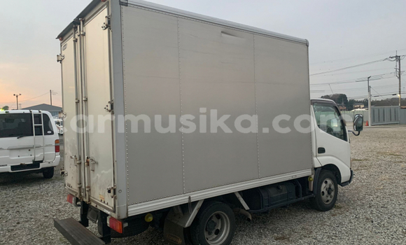 Nunua Ilio tumika Toyota HiAce Nyingine Lori ndani ya Beitbridge nchini Matabeleland Kusini Nunua Ilio tumika Toyota HiAce Nyingine Lori ndani ya Beitbridge nchini Matabeleland Kusini