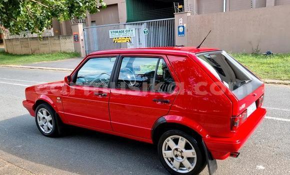 Nunua Ilio tumika Volkswagen Golf Nyekundu Gari ndani ya Beitbridge nchini Matabeleland Kusini Nunua Ilio tumika Volkswagen Golf Nyekundu Gari ndani ya Beitbridge nchini Matabeleland Kusini