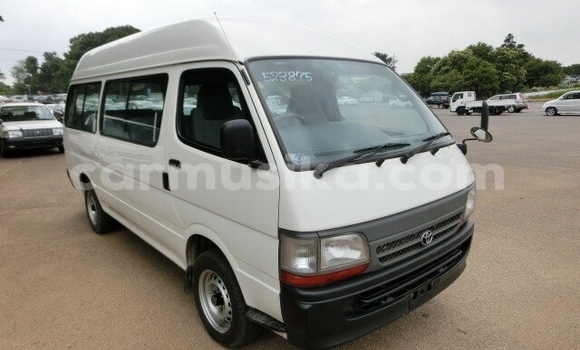 Acheter Occasion Voiture Toyota Hiace Blanc à Beitbridge, Matabeleland South Acheter Occasion Voiture Toyota Hiace Blanc à Beitbridge, Matabeleland South