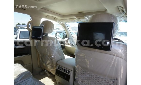 Tenga Imported Toyota Land Cruiser Chena Mota in Import - Dubai in Harare Tenga Imported Toyota Land Cruiser Chena Mota in Import - Dubai in Harare