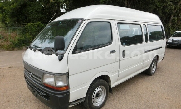 Acheter Occasion Voiture Toyota Hiace Blanc à Beitbridge, Matabeleland South Acheter Occasion Voiture Toyota Hiace Blanc à Beitbridge, Matabeleland South