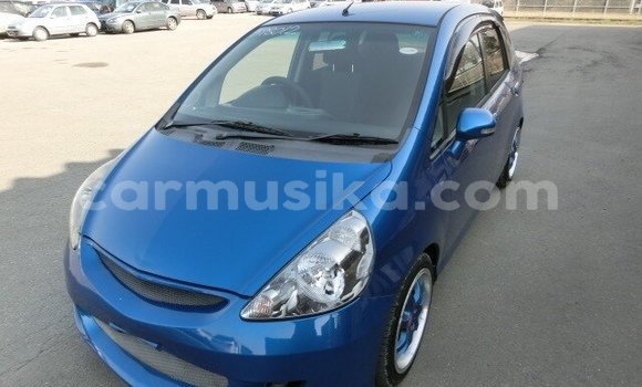 Tenga Tsaru Honda Fit Bhuruu Mota in Beitbridge in Matabeleland South