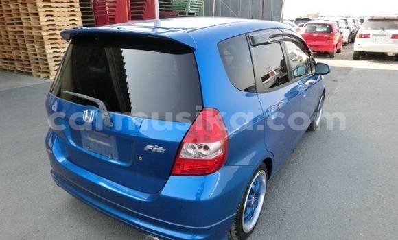 Acheter Occasion Voiture Honda Fit Bleu à Beitbridge, Matabeleland South Acheter Occasion Voiture Honda Fit Bleu à Beitbridge, Matabeleland South