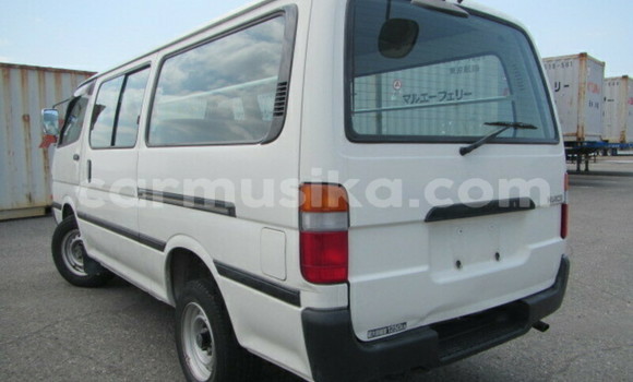 Buy Used Toyota Hiace White Car in Beitbridge in Matabeleland South Buy Used Toyota Hiace White Car in Beitbridge in Matabeleland South