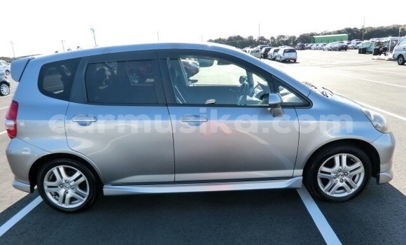 Acheter Occasion Voiture Honda Fit Gris à Beitbridge, Matabeleland South Acheter Occasion Voiture Honda Fit Gris à Beitbridge, Matabeleland South