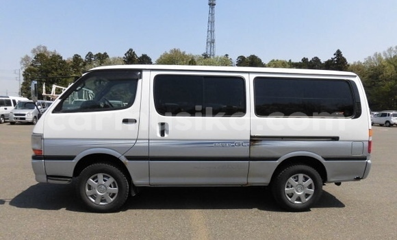 Acheter Occasion Voiture Toyota Hiace Autre à Beitbridge, Matabeleland South Acheter Occasion Voiture Toyota Hiace Autre à Beitbridge, Matabeleland South