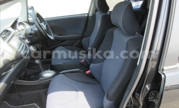 Nunua Ilio tumika Honda Fit Nyeusi Gari ndani ya Beitbridge nchini Matabeleland Kusini Nunua Ilio tumika Honda Fit Nyeusi Gari ndani ya Beitbridge nchini Matabeleland Kusini