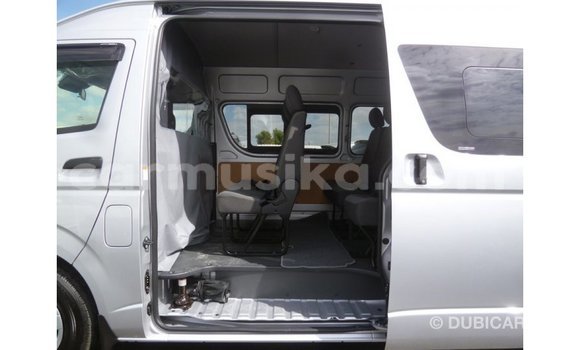 Buy Import Toyota Hiace Other Car in Import - Dubai in Harare Buy Import Toyota Hiace Other Car in Import - Dubai in Harare