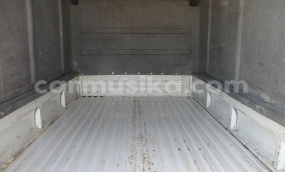 Nunua Ilio tumika Kia K2700 Nyeupe Lori ndani ya Beitbridge nchini Matabeleland Kusini Nunua Ilio tumika Kia K2700 Nyeupe Lori ndani ya Beitbridge nchini Matabeleland Kusini