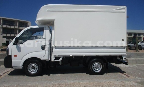 Nunua Ilio tumika Kia K2700 Nyeupe Lori ndani ya Beitbridge nchini Matabeleland Kusini Nunua Ilio tumika Kia K2700 Nyeupe Lori ndani ya Beitbridge nchini Matabeleland Kusini