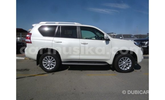 Nunua Imported Toyota Prado Nyeupe Gari ndani ya Import - Dubai nchini Harare Nunua Imported Toyota Prado Nyeupe Gari ndani ya Import - Dubai nchini Harare