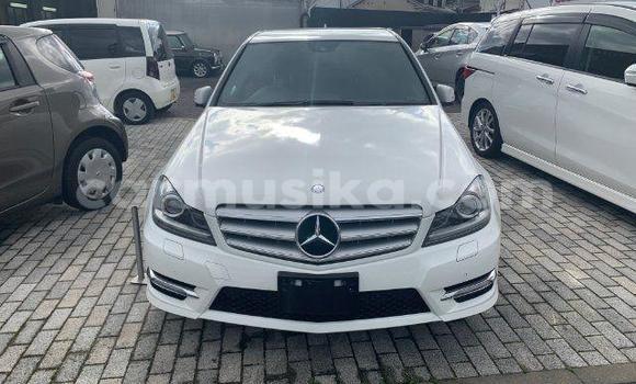 Buy Used Mercedes‒Benz C–Class Silver Car in Beitbridge in Matabeleland South Buy Used Mercedes‒Benz C–Class Silver Car in Beitbridge in Matabeleland South