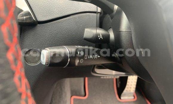 Acheter Occasion Voiture Mercedes‒Benz C–Class Gris à Beitbridge, Matabeleland South Acheter Occasion Voiture Mercedes‒Benz C–Class Gris à Beitbridge, Matabeleland South