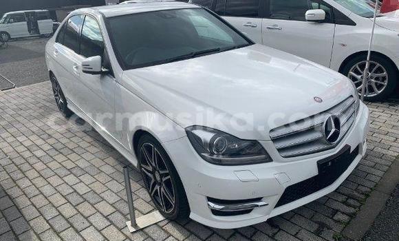 Acheter Occasion Voiture Mercedes‒Benz C–Class Gris à Beitbridge, Matabeleland South Acheter Occasion Voiture Mercedes‒Benz C–Class Gris à Beitbridge, Matabeleland South
