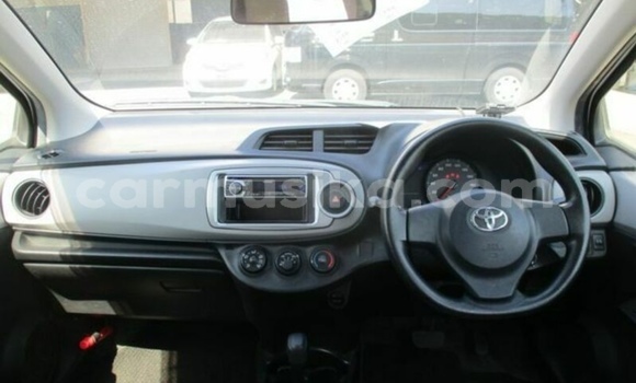 Buy Used Toyota Vitz White Car in Beitbridge in Matabeleland South Buy Used Toyota Vitz White Car in Beitbridge in Matabeleland South