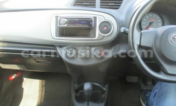 Buy Used Toyota Vitz White Car in Beitbridge in Matabeleland South Buy Used Toyota Vitz White Car in Beitbridge in Matabeleland South