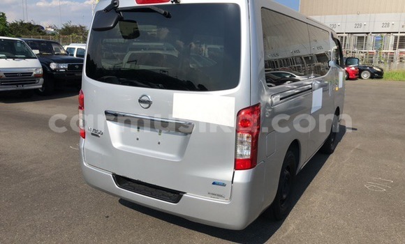 Acheter Occasion Voiture Nissan Nv350 Gris à Beitbridge, Matabeleland South Acheter Occasion Voiture Nissan Nv350 Gris à Beitbridge, Matabeleland South