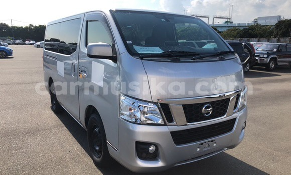 Acheter Occasion Voiture Nissan Nv350 Gris à Beitbridge, Matabeleland South Acheter Occasion Voiture Nissan Nv350 Gris à Beitbridge, Matabeleland South