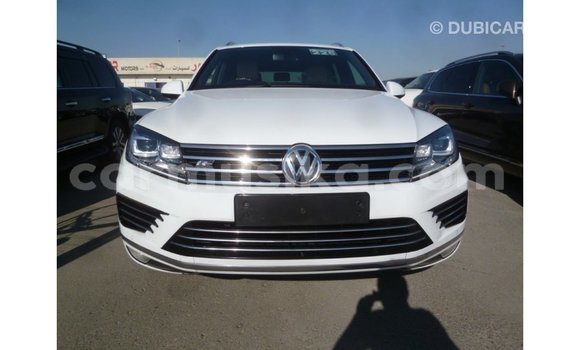 Tenga Imported Volkswagen Touareg Chena Mota in Import - Dubai in Harare Tenga Imported Volkswagen Touareg Chena Mota in Import - Dubai in Harare
