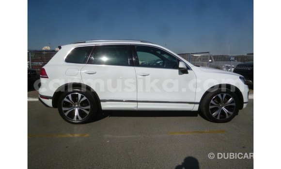 Tenga Imported Volkswagen Touareg Chena Mota in Import - Dubai in Harare Tenga Imported Volkswagen Touareg Chena Mota in Import - Dubai in Harare