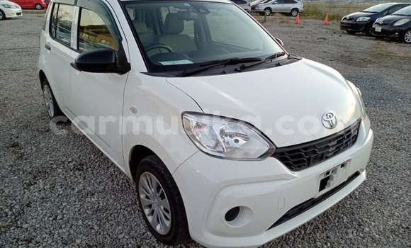 Buy Used Toyota Passo White Car in Beitbridge in Matabeleland South