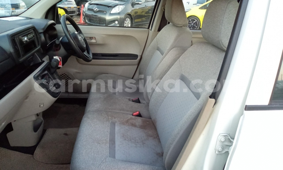 Buy Used Toyota Passo White Car in Beitbridge in Matabeleland South Buy Used Toyota Passo White Car in Beitbridge in Matabeleland South