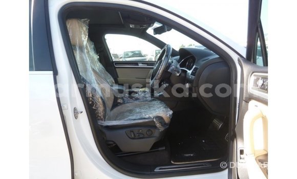 Tenga Imported Volkswagen Touareg Chena Mota in Import - Dubai in Harare Tenga Imported Volkswagen Touareg Chena Mota in Import - Dubai in Harare
