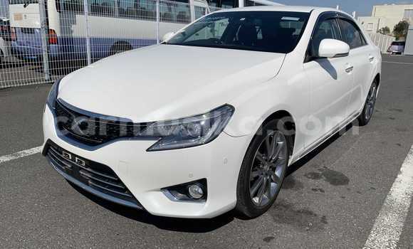 Tenga Tsaru Toyota Mark X Chena Mota in Beitbridge in Matabeleland South Tenga Tsaru Toyota Mark X Chena Mota in Beitbridge in Matabeleland South