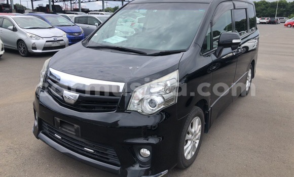Acheter Occasion Voiture Toyota Noah Noir à Beitbridge, Matabeleland South