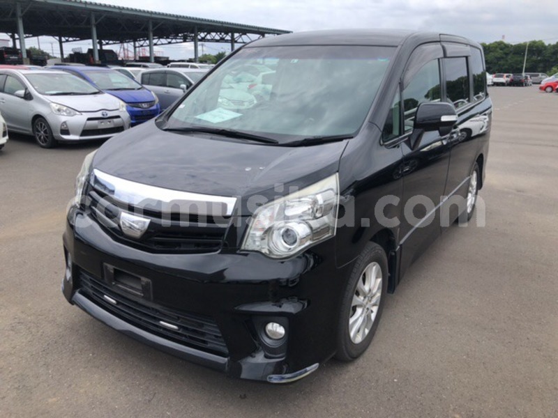 Big with watermark toyota noah matabeleland south beitbridge 33209