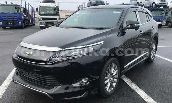 Nunua Ilio tumika Toyota Harrier Nyeusi Gari ndani ya Beitbridge nchini Matabeleland Kusini Nunua Ilio tumika Toyota Harrier Nyeusi Gari ndani ya Beitbridge nchini Matabeleland Kusini