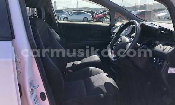 Nunua Ilio tumika Toyota Wish Nyeupe Gari ndani ya Beitbridge nchini Matabeleland Kusini Nunua Ilio tumika Toyota Wish Nyeupe Gari ndani ya Beitbridge nchini Matabeleland Kusini