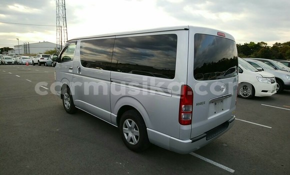 Acheter Occasion Voiture Toyota Hiace Gris à Beitbridge, Matabeleland South Acheter Occasion Voiture Toyota Hiace Gris à Beitbridge, Matabeleland South