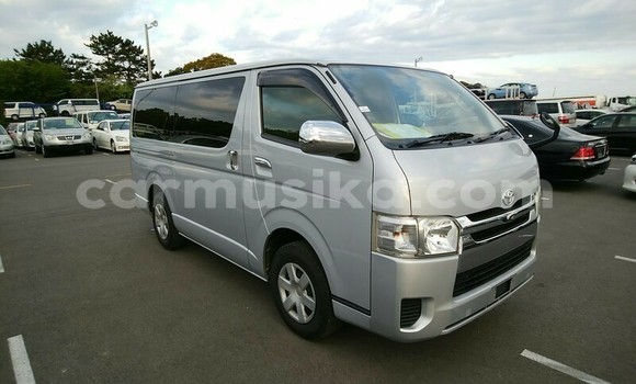 Acheter Occasion Voiture Toyota Hiace Gris à Beitbridge, Matabeleland South Acheter Occasion Voiture Toyota Hiace Gris à Beitbridge, Matabeleland South