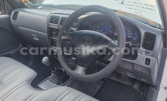Acheter Occasion Voiture Toyota Hilux Blanc à Beitbridge, Matabeleland South Acheter Occasion Voiture Toyota Hilux Blanc à Beitbridge, Matabeleland South