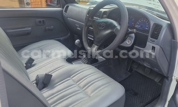 Acheter Occasion Voiture Toyota Hilux Blanc à Beitbridge, Matabeleland South Acheter Occasion Voiture Toyota Hilux Blanc à Beitbridge, Matabeleland South