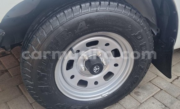 Acheter Occasion Voiture Toyota Hilux Blanc à Beitbridge, Matabeleland South Acheter Occasion Voiture Toyota Hilux Blanc à Beitbridge, Matabeleland South