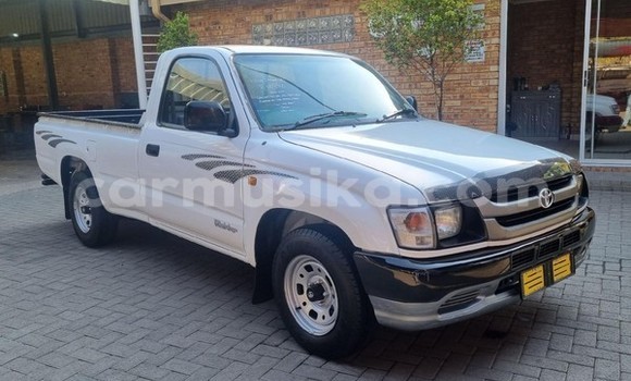 Acheter Occasion Voiture Toyota Hilux Blanc à Beitbridge, Matabeleland South Acheter Occasion Voiture Toyota Hilux Blanc à Beitbridge, Matabeleland South