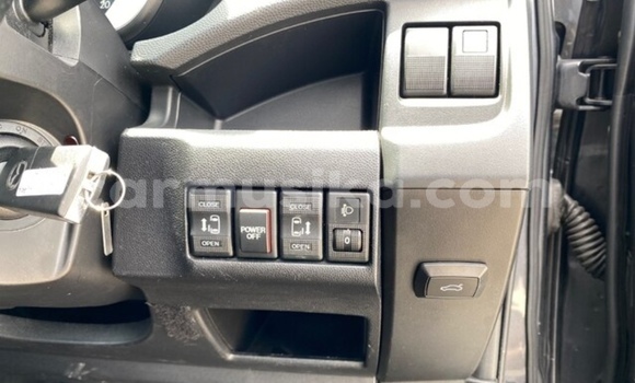 Buy Used Mazda 5 Other Car in Beitbridge in Matabeleland South Buy Used Mazda 5 Other Car in Beitbridge in Matabeleland South