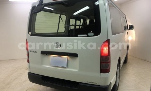 Acheter Occasion Voiture Toyota Hiace Blanc à Harare, Harare Acheter Occasion Voiture Toyota Hiace Blanc à Harare, Harare