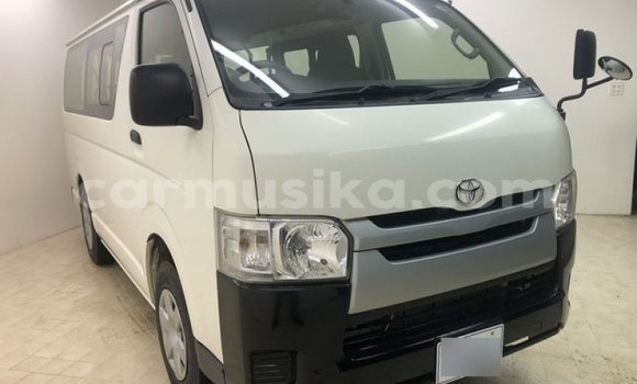 Acheter Occasion Voiture Toyota Hiace Blanc à Harare, Harare Acheter Occasion Voiture Toyota Hiace Blanc à Harare, Harare