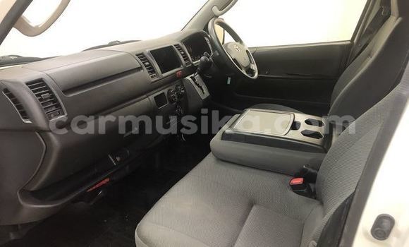 Acheter Occasion Voiture Toyota Hiace Blanc à Harare, Harare Acheter Occasion Voiture Toyota Hiace Blanc à Harare, Harare