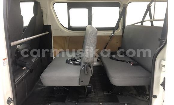 Acheter Occasion Voiture Toyota Hiace Blanc à Harare, Harare Acheter Occasion Voiture Toyota Hiace Blanc à Harare, Harare